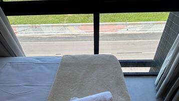 Apartment | Blackout drapes, iron/ironing board, free WiFi, bed sheets