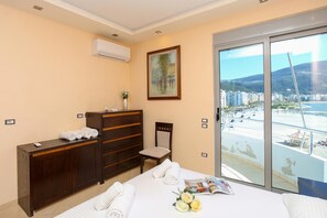 Internet, bed sheets - Holiday Apartment Central & Sea View, Vlore, Albania (Vlore)