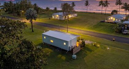 The Beach House - Tully Heads