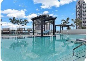 Pool - Charming  2-bedroom apartment in awesome Doral with AC and gym (Doral)