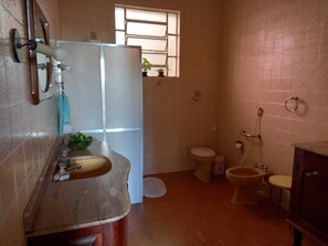 Shower, hair dryer, bidet, toilet paper