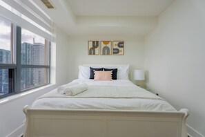 2 chambres, fer et planche à repasser, Wi-Fi gratuit, draps fournis