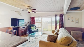 Fernseher, Kamin, DVD-Player, Tischtennisplatte