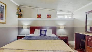 Iron/ironing board, internet, bed sheets
