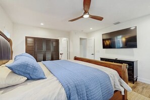 Room - Florida Home with Private Pool, Great Location & Enclosed Yard (Wilton Manors)