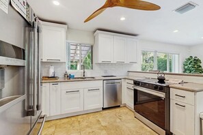 Fridge, microwave, oven, stovetop - Florida Home with Private Pool, Great Location & Enclosed Yard (Wilton Manors)