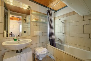 Bathroom - Palazzo Gritti Lavanda, Morcote, Switzerland (Morcote)