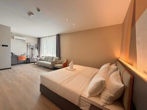 Executive Suite | Desk, laptop workspace, free WiFi - I-FLY HOTEL (Tawau)