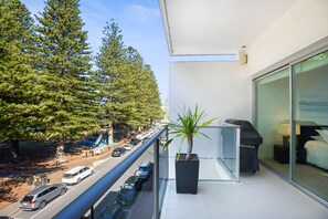 Property grounds - Coastal Breeze—Laid-Back Living on the Esplanade (Victor Harbor)