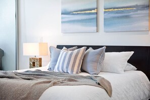 Iron/ironing board, WiFi, bed sheets - Coastal Breeze—Laid-Back Living on the Esplanade (Victor Harbor)