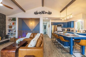 Living area - Lakefront 4BR w/ Hot Tub & Arcade near Ski/Casino (Long Pond)