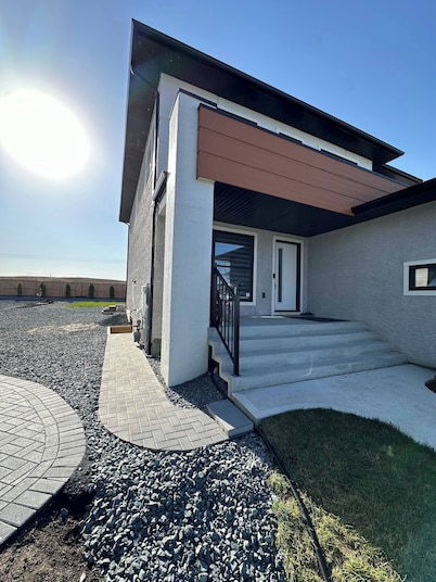 Room-cozy 2BR Suite at Winnipeg South