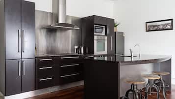 Microwave, coffee/tea maker, toaster