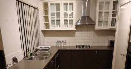 Airport 3-bedroom villa with AC in charming High Wycombe