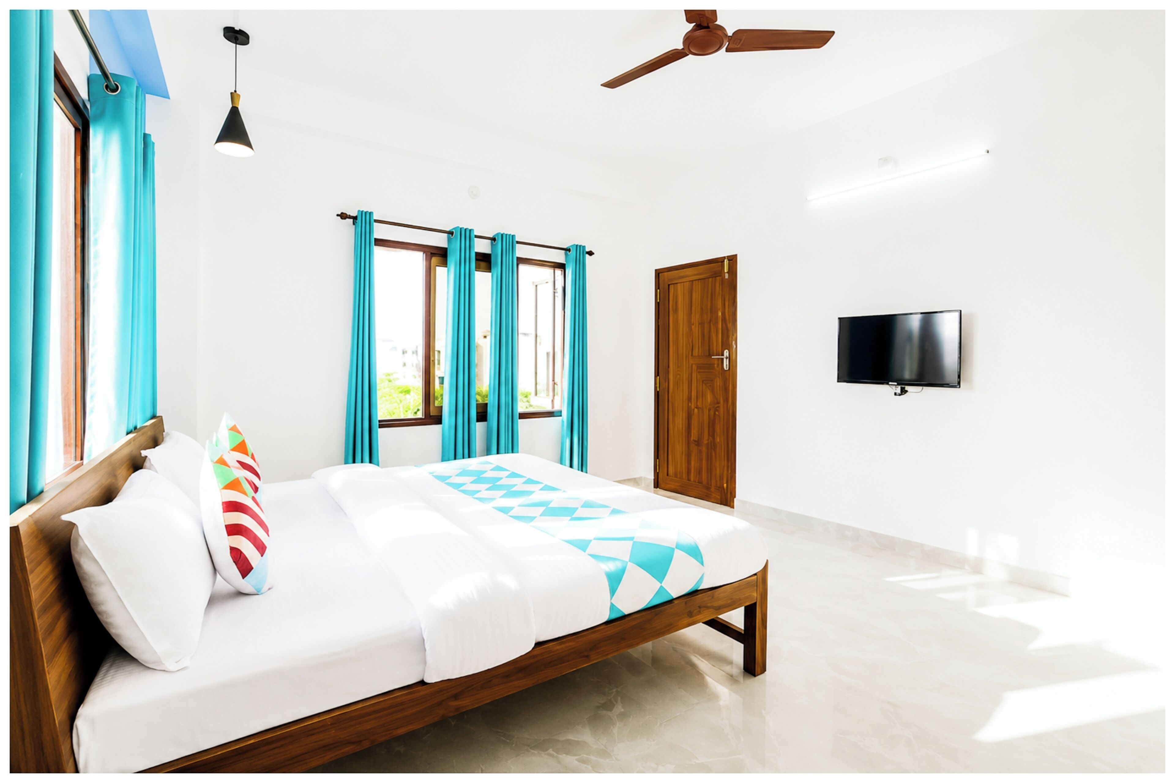 Chambre Double Deluxe, plusieurs lits, climatisation | Vue de la chambre