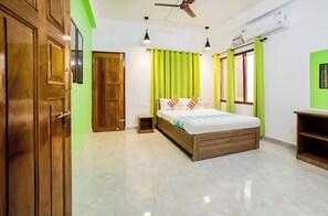 Classic Double Room, Air conditioning | Hypo-allergenic bedding, desk, soundproofing, free WiFi - Hotel Khan Basera Bhubaneswar (Bhubaneswar)