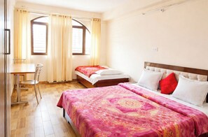 Double Room | Soundproofing, free WiFi - Hotel Khan Basera Bhubaneswar (Bhubaneswar)