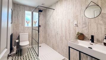 House, Smoking | 2 bedrooms