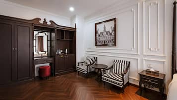 Executive Suite, City View | Interior
