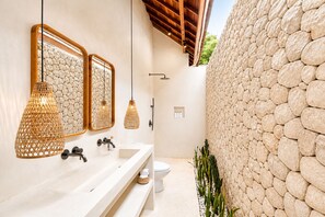 Soap, shampoo, toilet paper - Villa Toro - Bingin Bali (Pecatu)