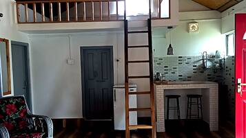Iron/ironing board, free WiFi, bed sheets, wheelchair access