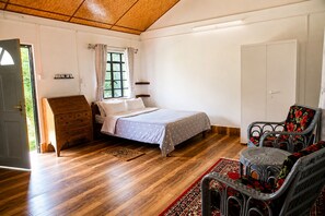 Iron/ironing board, free WiFi, bed sheets, wheelchair access