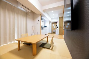 Basic Twin Room | Dining - YASAKA HOTEL (Kagoshima)
