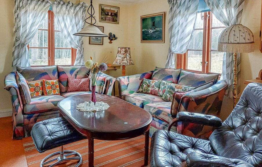 Schönes Haus Mit 2 Schlafzimmern In Visseltofta - Osby