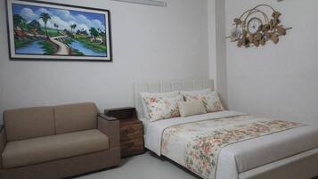 Deluxe Triple Room | Bathroom
