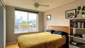 1 bedroom, desk, free WiFi, bed sheets