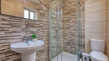 House, Smoking | 4 bedrooms