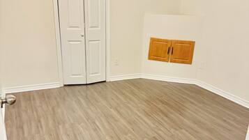 House, 2 Bedrooms, Accessible, Smoking | Interior