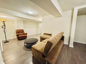 House, 2 Bedrooms, Accessible, Smoking | Living room - Spacious, Private & Independent Stay in Milton (Milton)