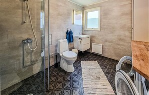 Shower - Beautiful home in Alingsås (Alingsås)