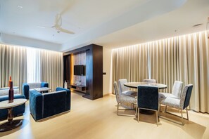 Suite estudio de lujo | Restaurantes