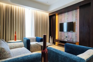 Luxury Studio Suite | Living area - Akaya Elegance (Ahilyanagar)