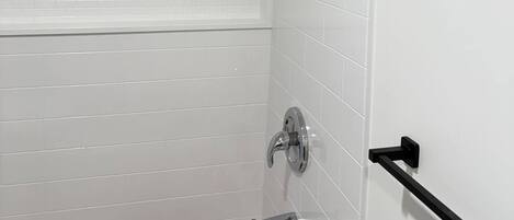 Room, 1 Bedroom, Smoking | Bathroom