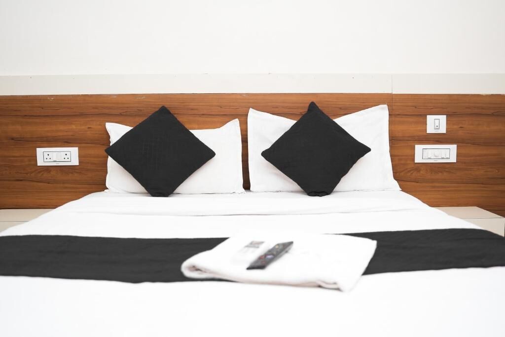 Standard Double Room, City View | In-room safe, desk, laptop workspace, soundproofing