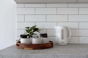 Coffee and/or coffee maker - Modern Studio Near Burnie | Cozy & Bright (Hillcrest)