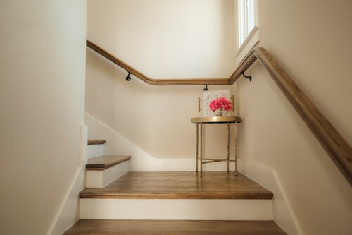 Boutique Style Bungalow - Two-Story Open Loft + Event-Ready Space