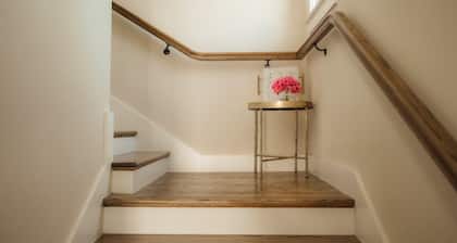 Boutique Style Bungalow - Two-Story Open Loft + Event-Ready Space