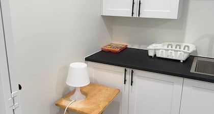 Room-haven in the Prairies 1BR S