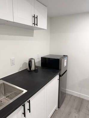 Room, 1 Bedroom, Smoking | Interior