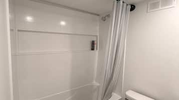 Room, 1 Bedroom, Smoking | Bathroom