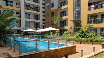 Deluxe Apartment | Pool