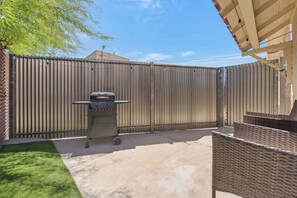 Terrace/patio - Broadway Casita - Remodeled Minutes from U of A (Tucson)