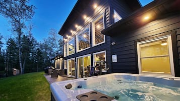 Bain à remous extérieur