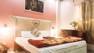 Deluxe Room | Free WiFi, bed sheets