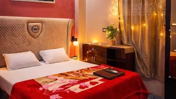 Deluxe Room | Free WiFi, bed sheets