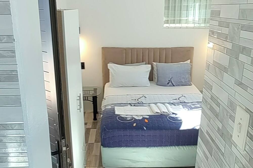 Neo & Ruks Guest House Parow